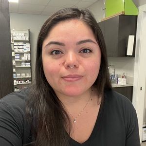 Meet your Posher, Desiree